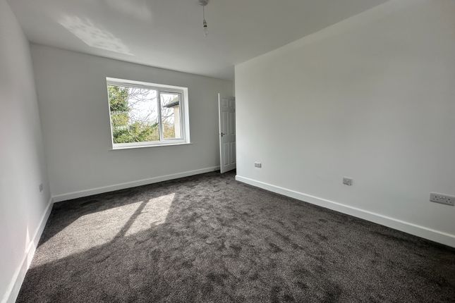 Flat for sale in Lichfield Road, Bloxwich, Walsall