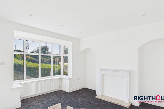228 Bradford Road, Wakefield photo 4