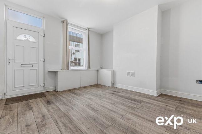14, Athorpe Grove, Nottingham photo 4