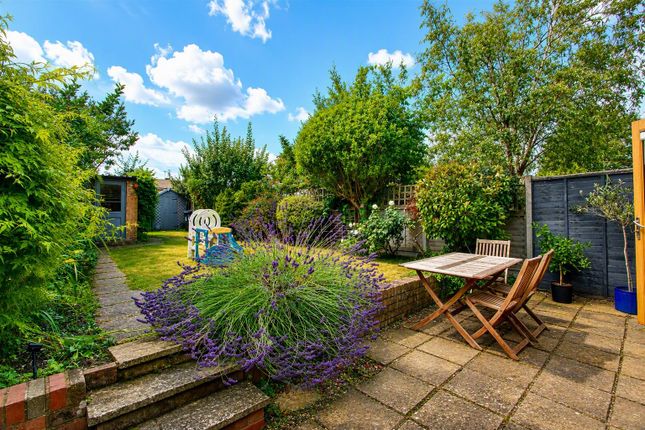 11, Beech Walk, Tring photo 4