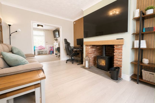 6 Marsh Terrace, Darwen photo 2