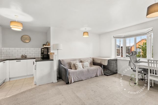 31, Harrison Way, Cardiff photo 4