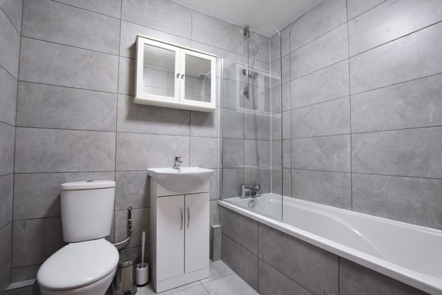 Flat to rent in Hanover Gate Mansions, Park Road, London