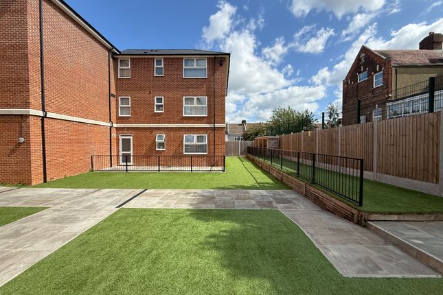 Flat 15, Elysium House, Redvers Road, Chatham photo 4