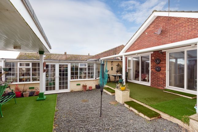 55 Lincoln Avenue, Peacehaven, East Sussex photo 3