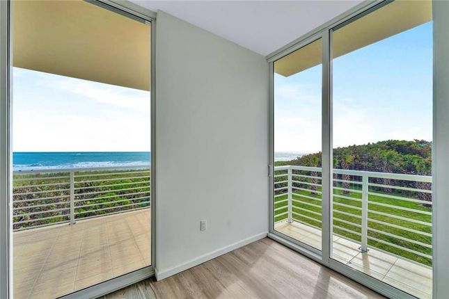 Town house for sale in 4802 N Highway #2G, Hutchinson Island, Florida, United States Of America