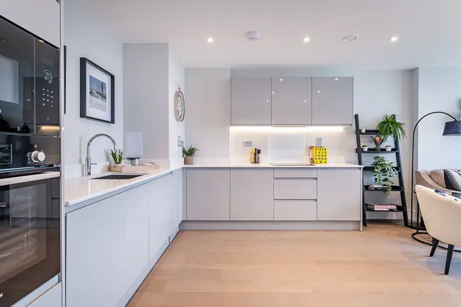 Hamptons - London New Homes