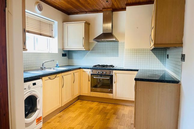 40 Clinton Avenue, MANCHESTER photo 2