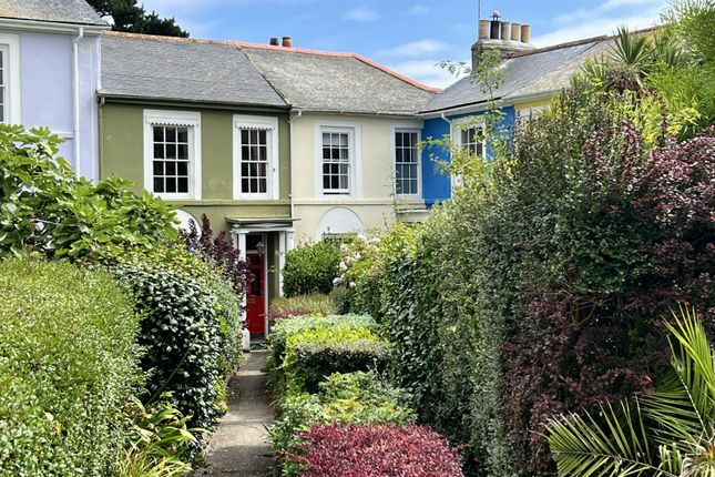 2 Bedroom Mid Terrace House For Sale