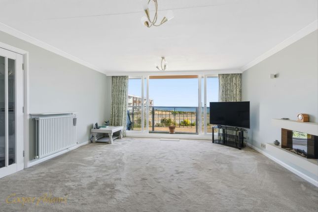 Flat 15, Fitzalan Court Rackham Road, Littlehampton photo 3