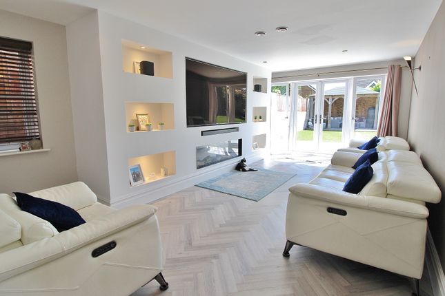 6, Driftwood Drive, Fareham photo 3