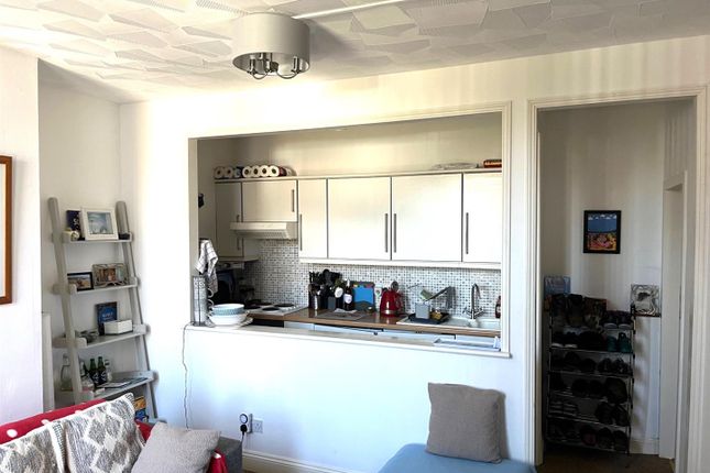 Flat 2, Birley Hall, 15, Burlington Road, Swanage photo 4
