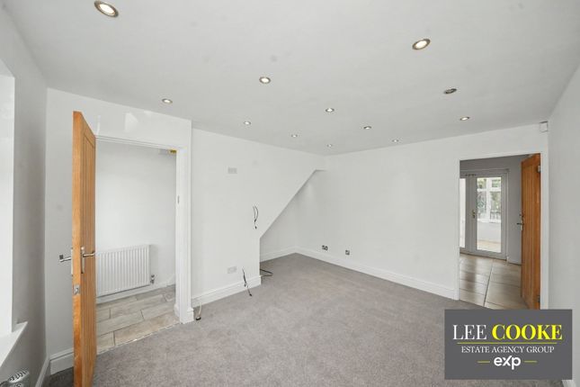 63, Gurnard Close, Willenhall photo 4