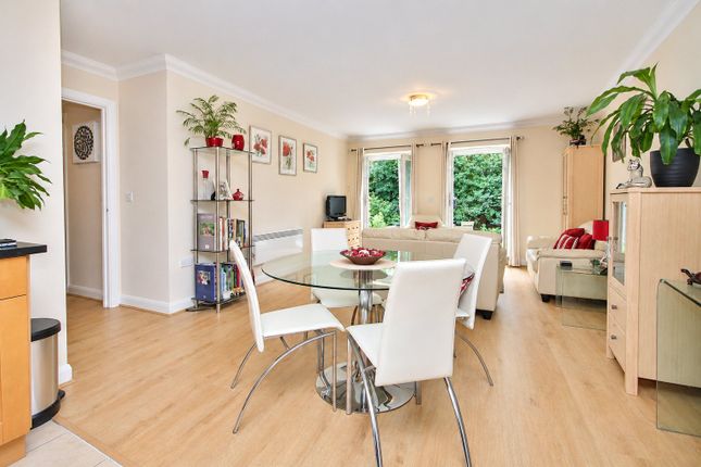 32, Copper Beech House, Woking photo 4