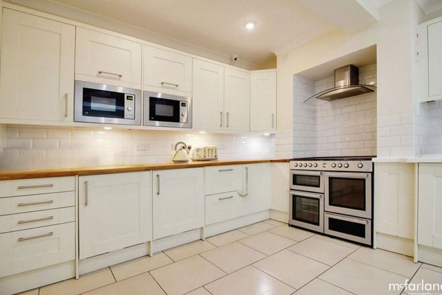 Room 5, 35 Victoria Road, Swindon photo 4