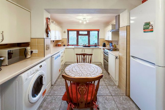 32, Goodhew Close, West Sussex photo 4