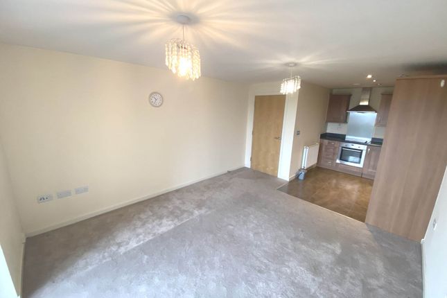 Wilmington Close, Watford photo 3