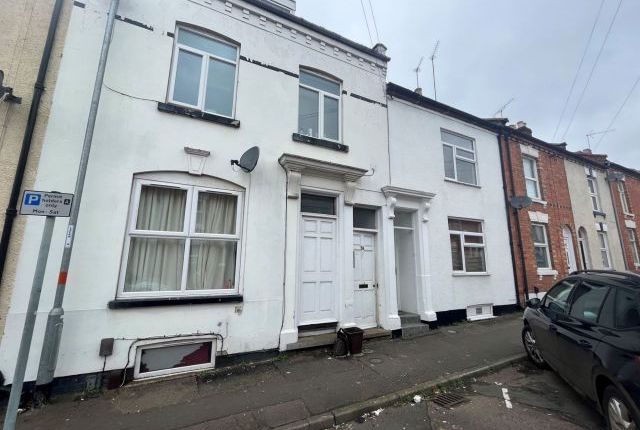 Thumbnail Flat to rent in Cyril Street, Abington, Northampton