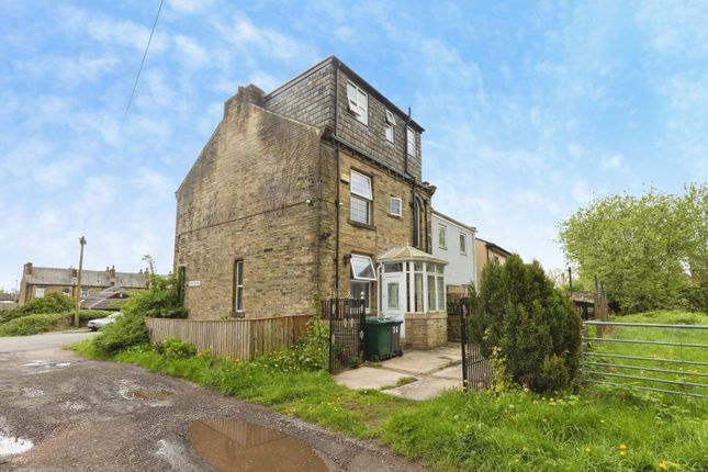 38, Tennyson Road, Bradford photo 2