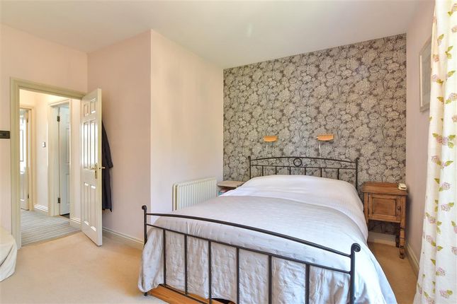 Town house for sale in Wallands Crescent, Lewes, East Sussex