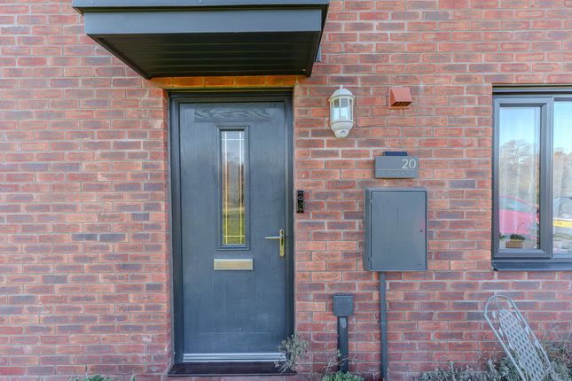 20, Finches Close, Chepstow photo 2