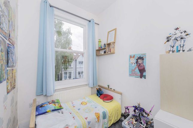 Terraced house to rent in Havelock Road, London