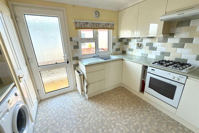 64 Beach Farm, Arbor Lane, Lowestoft photo 4