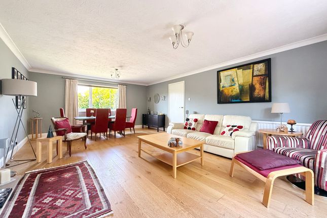 13 Colton Road, Swindon photo 2