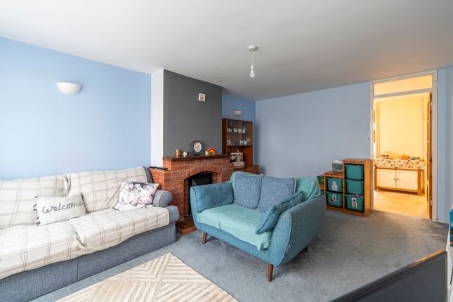 24, Monks Road, Netley Abbey photo 4