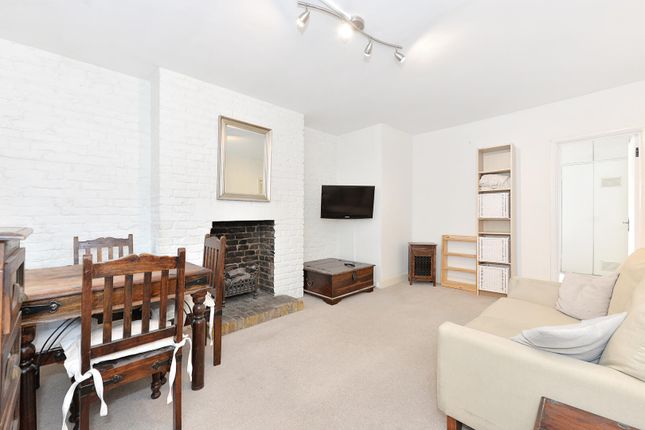 1-bed flat on 50,, De Walden House, London, £400,000