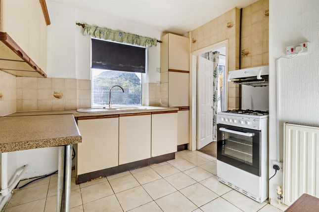 2, Exeter Road, Doncaster photo 4