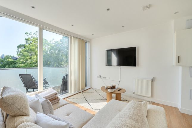 92 High Street, Beckenham photo 2