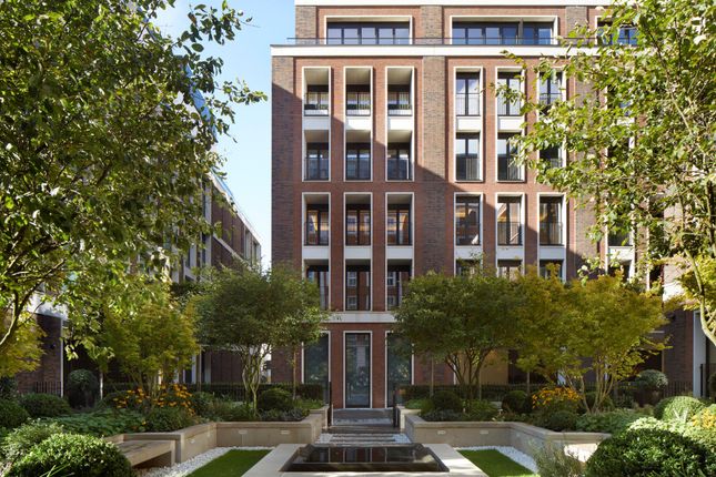 Flat for sale in Lancer Square, Kensington Church Street, Kensington, London