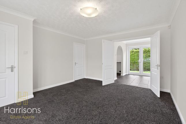 18, Thorsby Close, Bolton photo 3