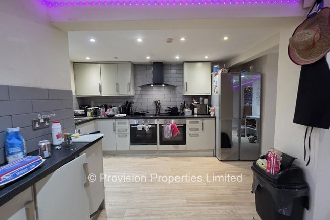 11, Brudenell Avenue, Hyde Park photo 2
