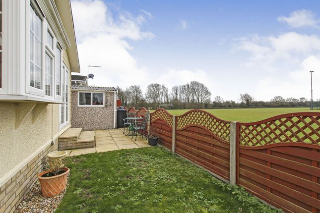 Mobile/park home for sale in Cathedral View Park, Witchford, Ely
