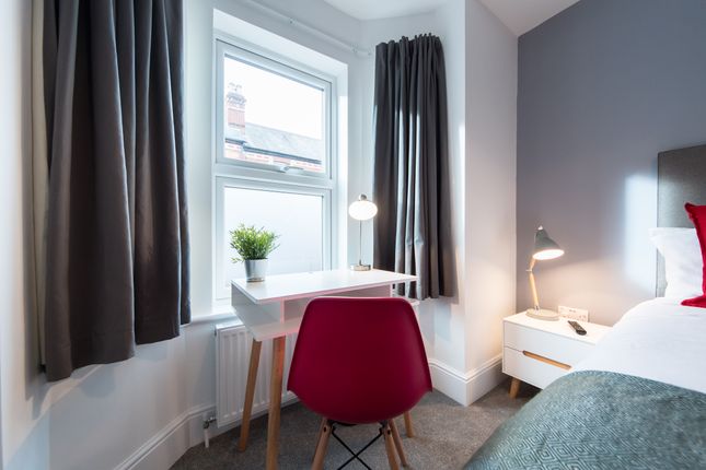 Room to rent in Henry Street, Reading