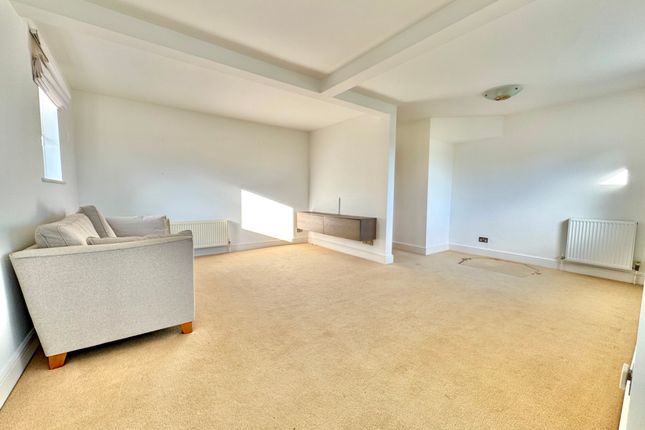 9 Cauldron Crescent, Swanage photo 4