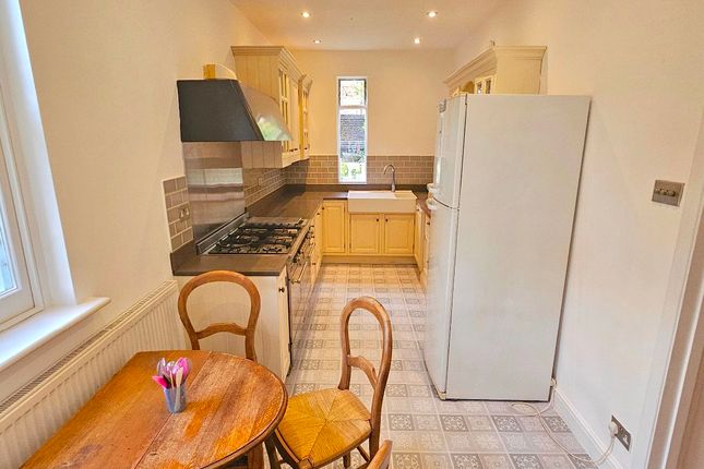 Flat 1, twickenham photo 5