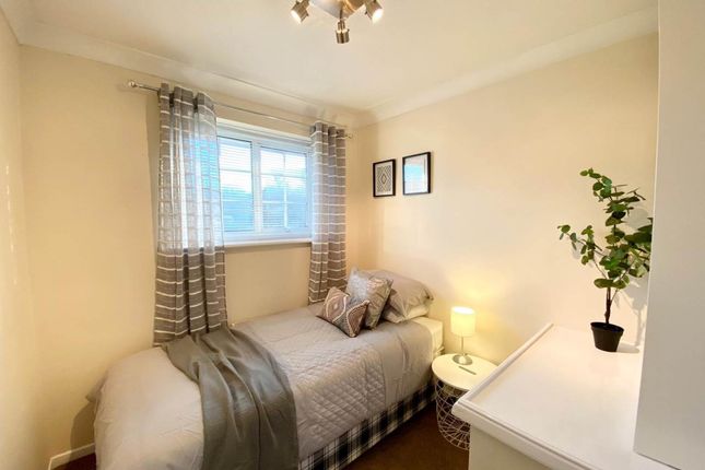 Thumbnail Room to rent in Brockworth, Yate, Bristol