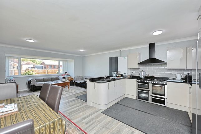 11, Elm Close, Dereham photo 4