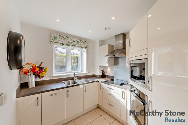 1-bed flat on 10, Randolph House 2-12, Northwick Park Road, Harrow, £300,000
