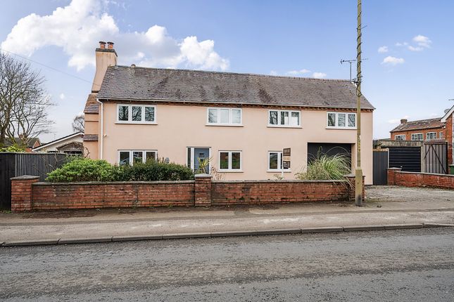 Detached house for sale in Evesham Road, Redditch