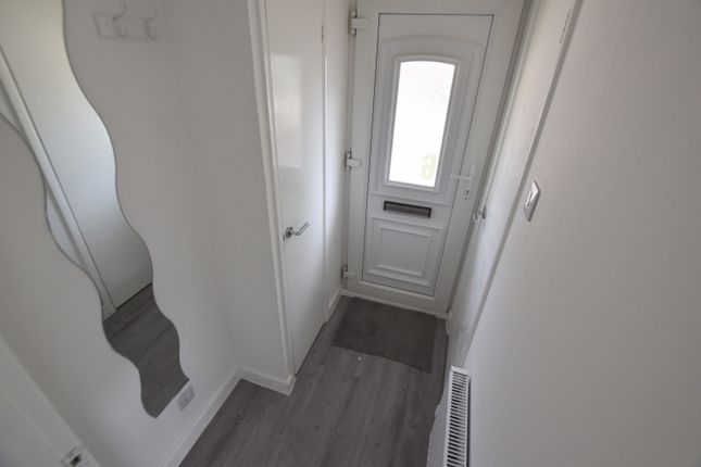 6, Simonsbath, Milton Keynes photo 4