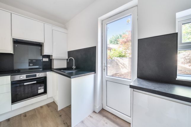 60, Lawrie Park Road, London photo 4