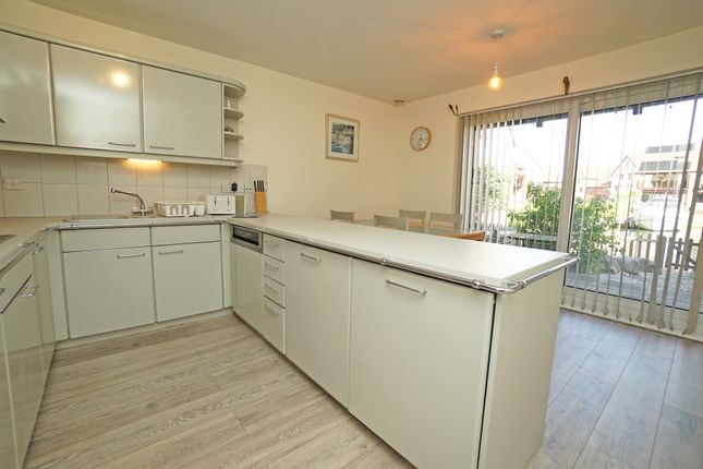 19, Carne Place, Portsmouth photo 5