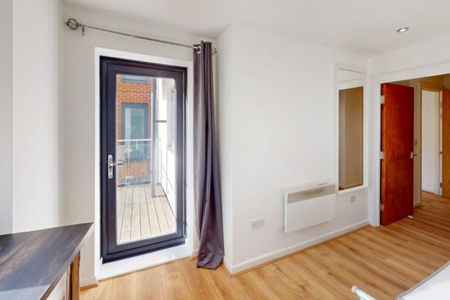A Spacious And Bright Large Double Bedroom Featuri...