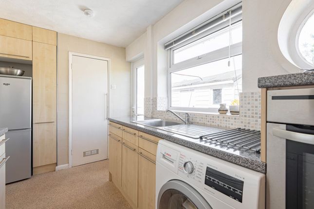 8 Burghwood Road, Great Yarmouth photo 4