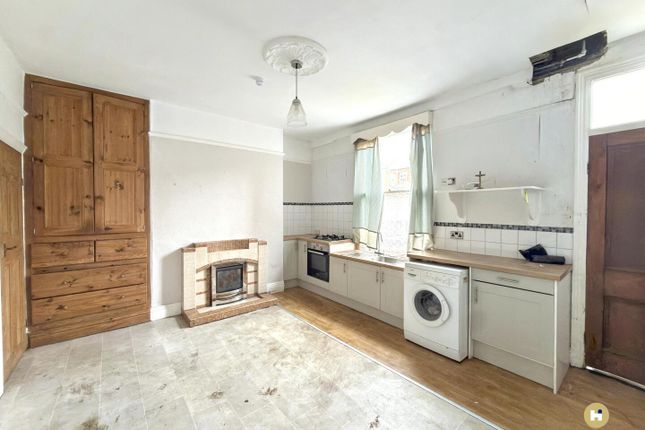 60, Denby Dale Road, Wakefield photo 3