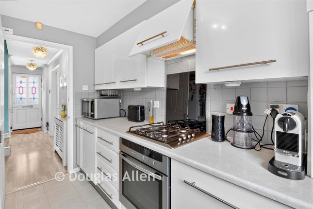 268, Barley Lane, Romford photo 4
